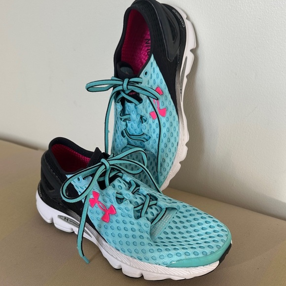 Under Armour Shoes - Under Armour SpeedForm Gemini 2 running shoes women’s size 7